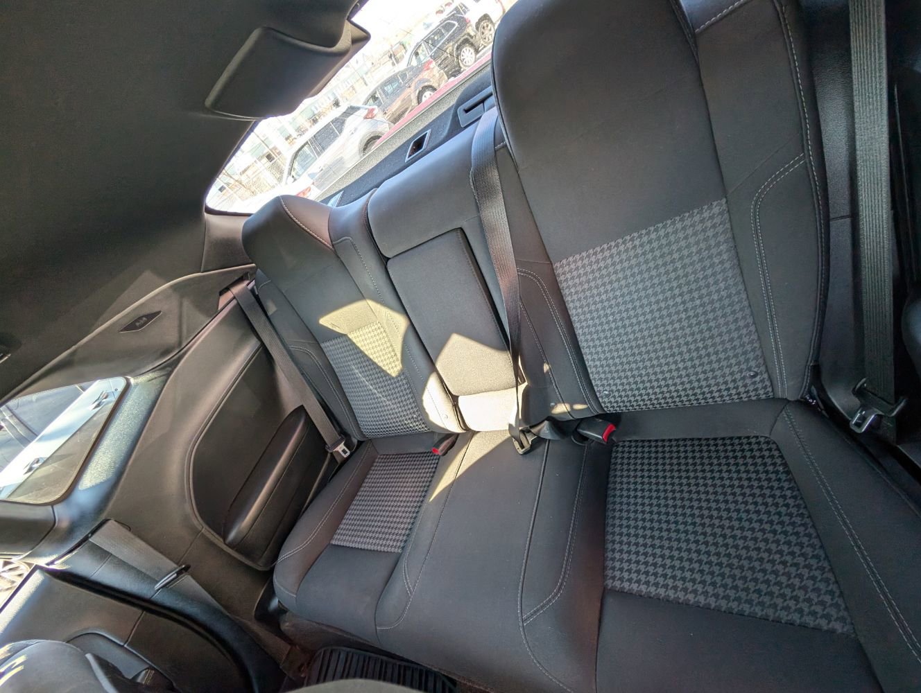 Used 2018 Dodge Challenger SXT image 16