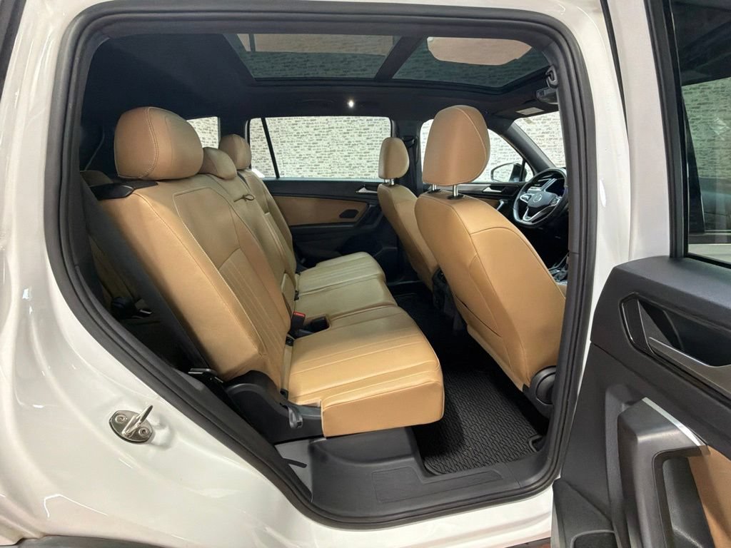 Used 2024 Volkswagen Tiguan SE R-Line FWD image 12