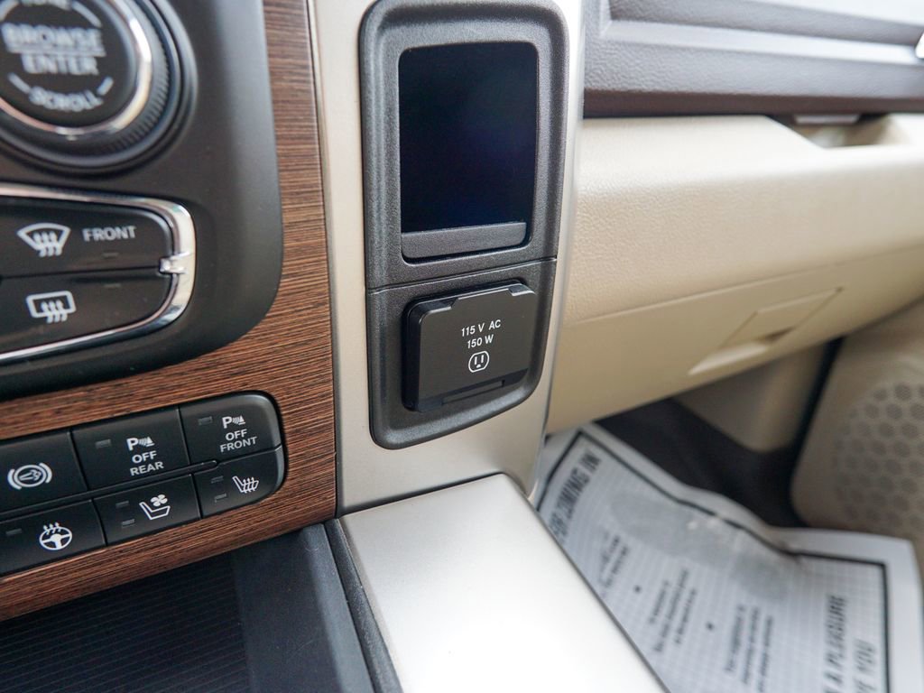 Used 2017 RAM 3500 Laramie image 32