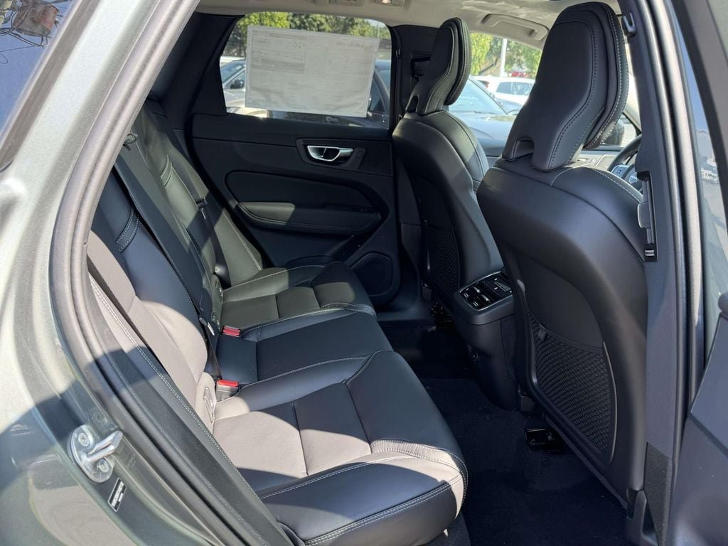 New 2026 Volvo XC60 B5 Ultra w/ Protection Package Premier AWD/4WD image 12