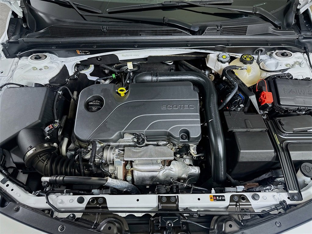 Used 2024 Chevrolet Malibu LT image 9