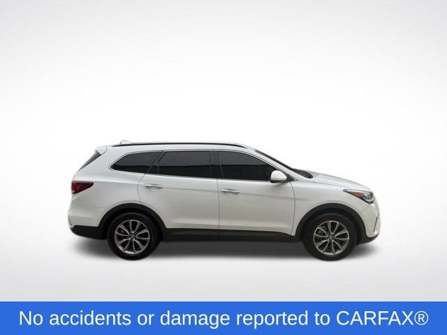 Used 2017 Hyundai Santa Fe SE FWD image 2