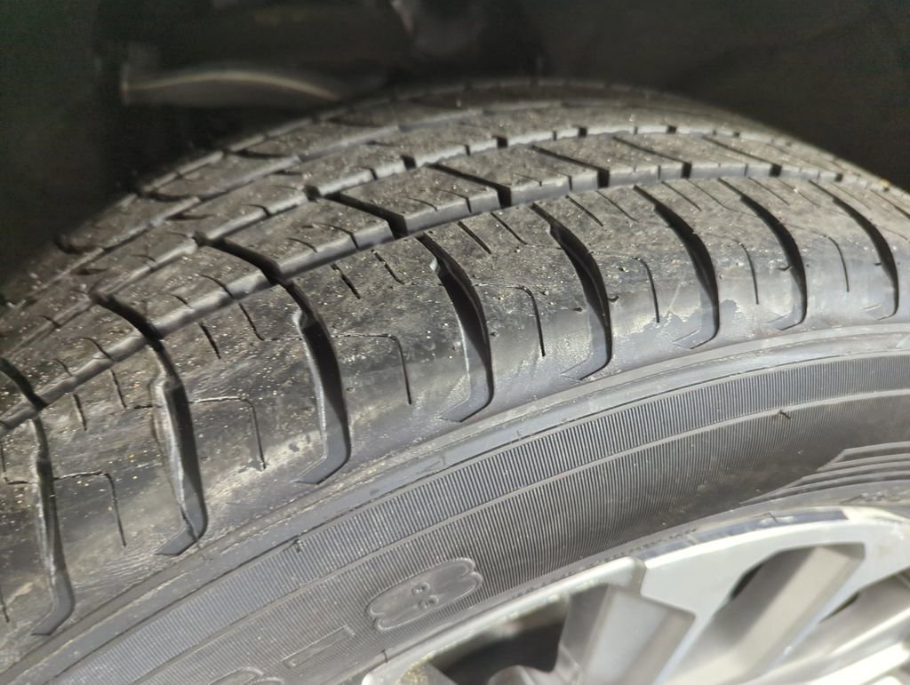 Used 2023 GMC Yukon Denali w/ LPO, Floor Liner Package image 22