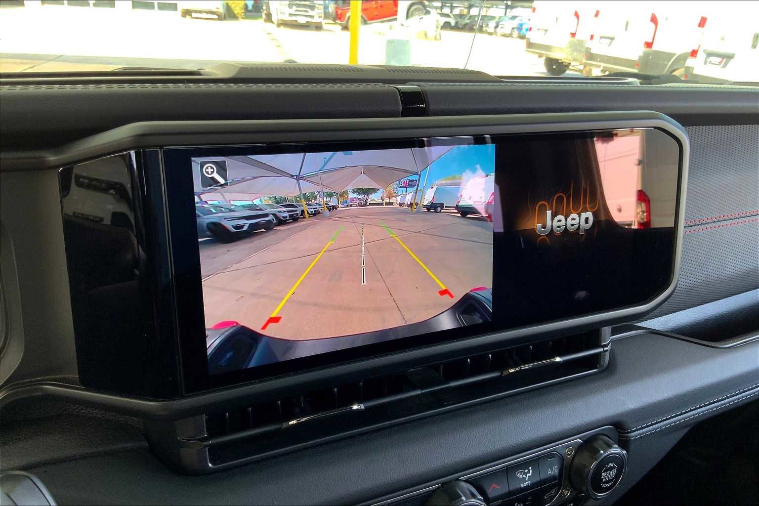 Used 2024 Jeep Gladiator Rubicon w/ Safety Group image 26