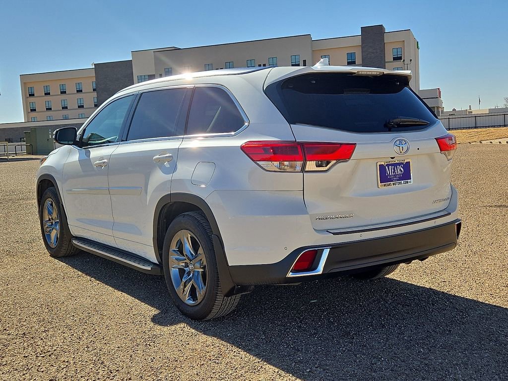 Used 2017 Toyota Highlander Limited image 3