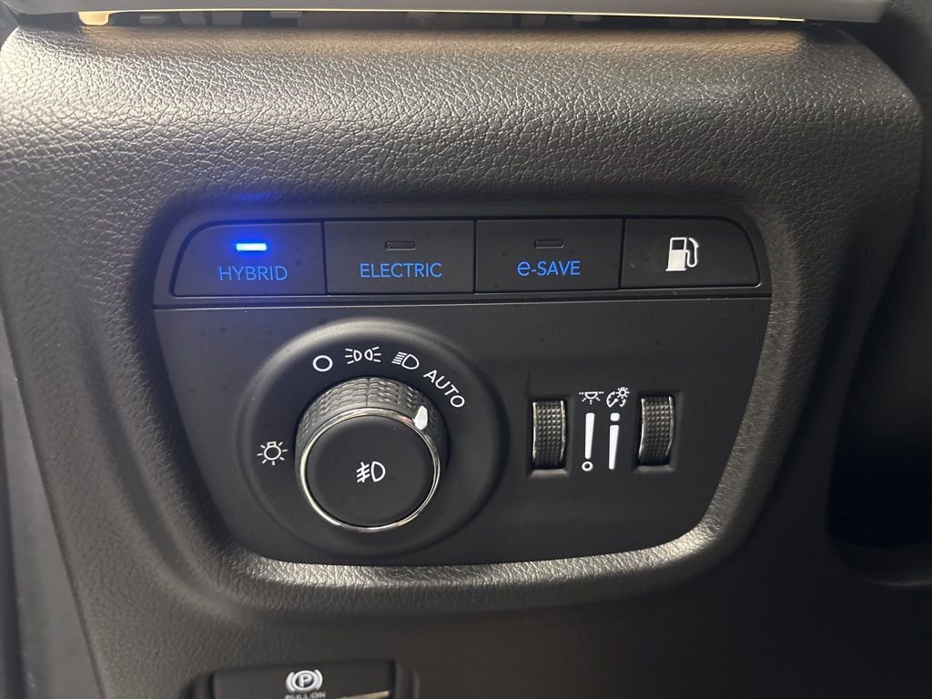 Used 2024 Jeep Grand Cherokee Trailhawk w/ Luxury Tech Group III AWD/4WD image 15