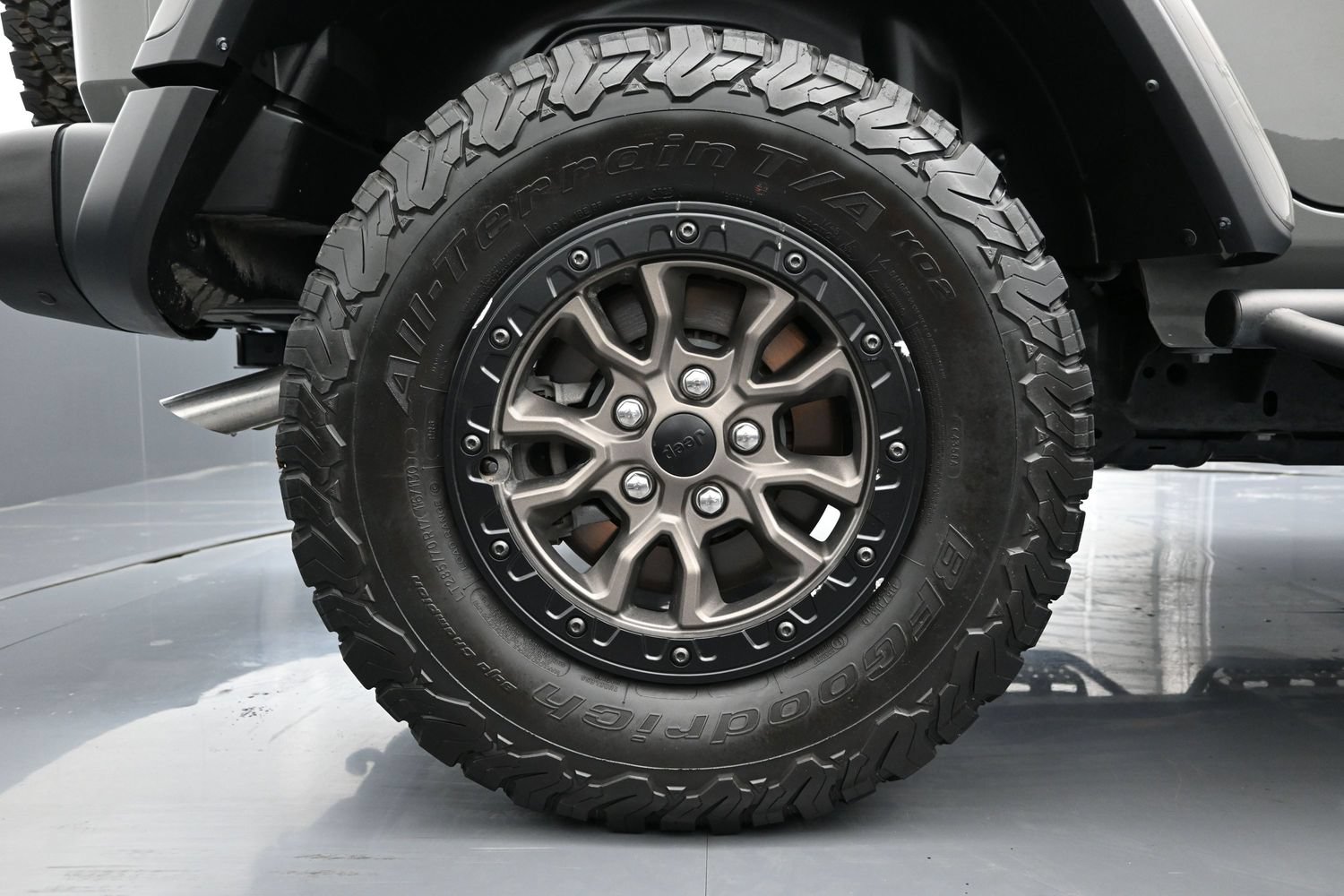 Used 2023 Jeep Wrangler Unlimited Rubicon 392 w/ Trailer Tow Package AWD/4WD image 18