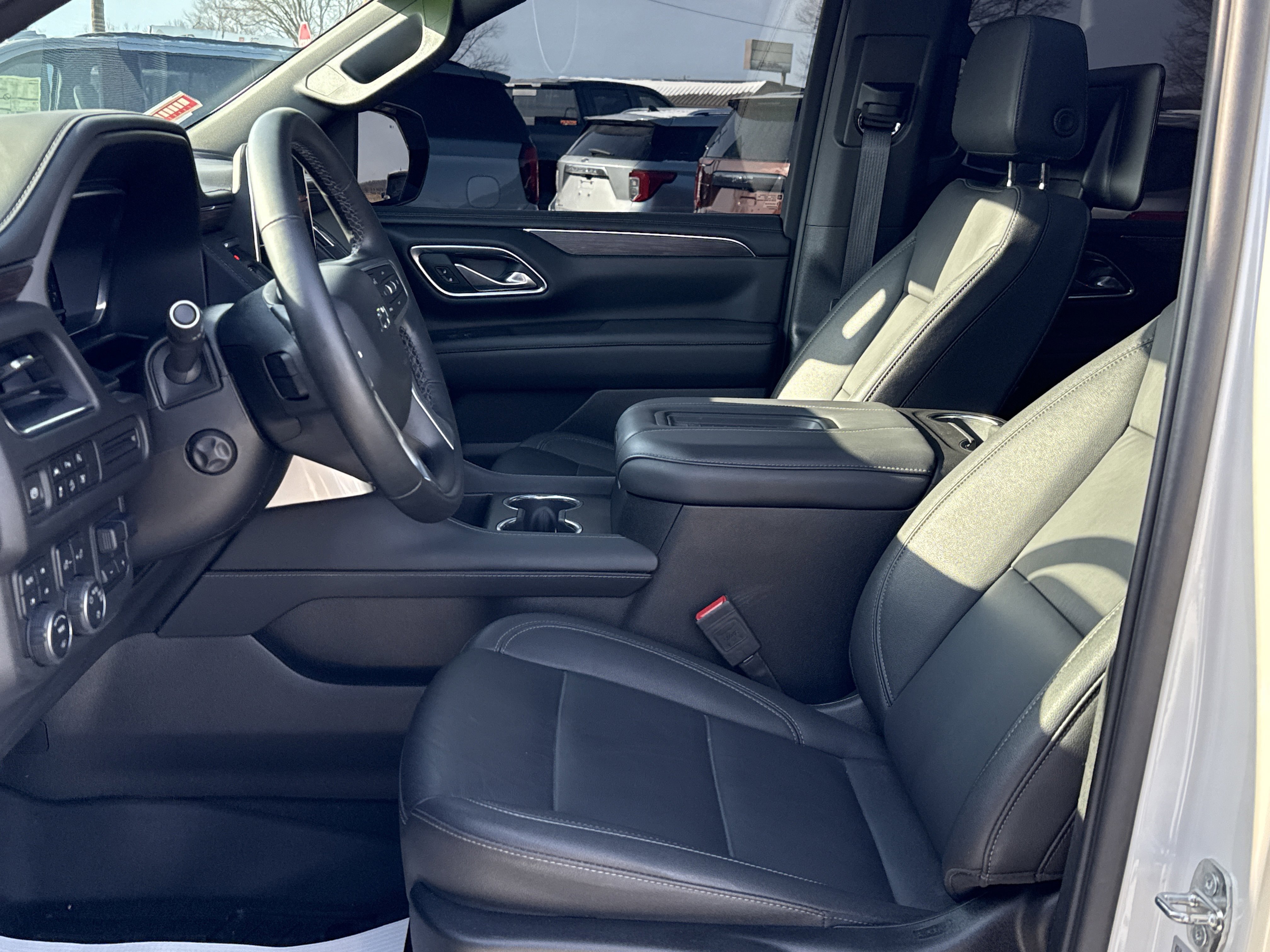 Used 2024 Chevrolet Tahoe Z71 w/ Z71 Off-Road Package image 13