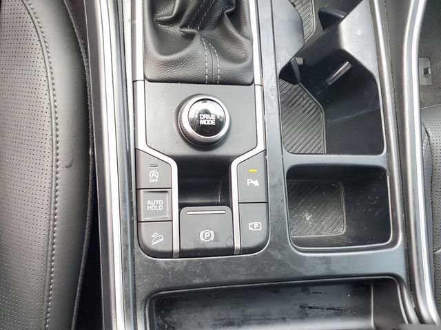 Certified 2024 Kia Sorento S image 25