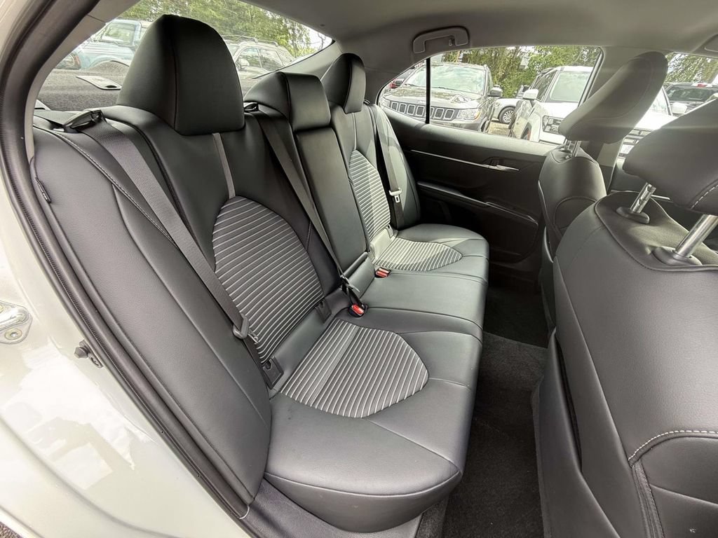 Used 2023 Toyota Camry SE AWD/4WD image 10