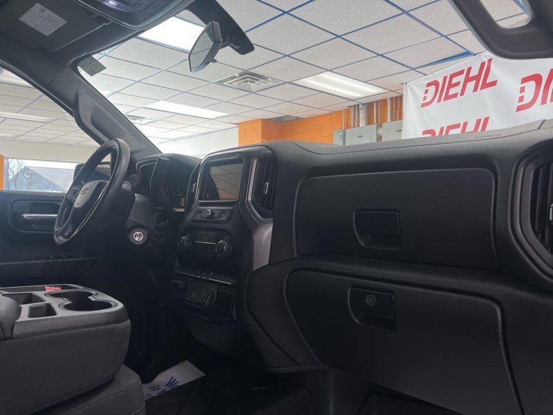 Used 2019 Chevrolet Silverado 1500 Custom w/ Custom Value Package AWD/4WD image 11