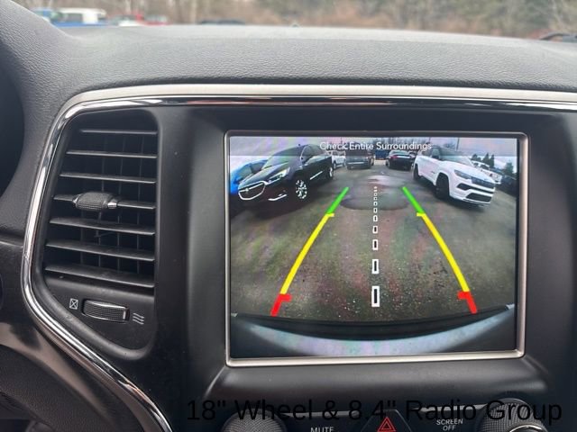 Used 2018 Jeep Grand Cherokee Laredo AWD/4WD image 13