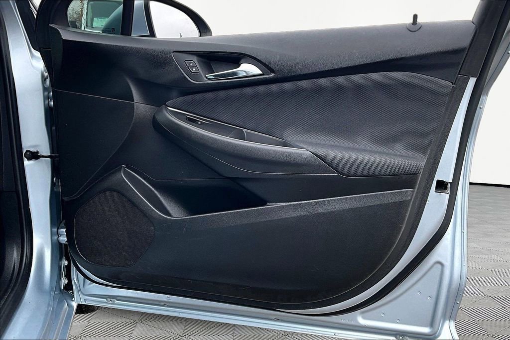 Used 2017 Chevrolet Cruze LT w/ Convenience Package image 24