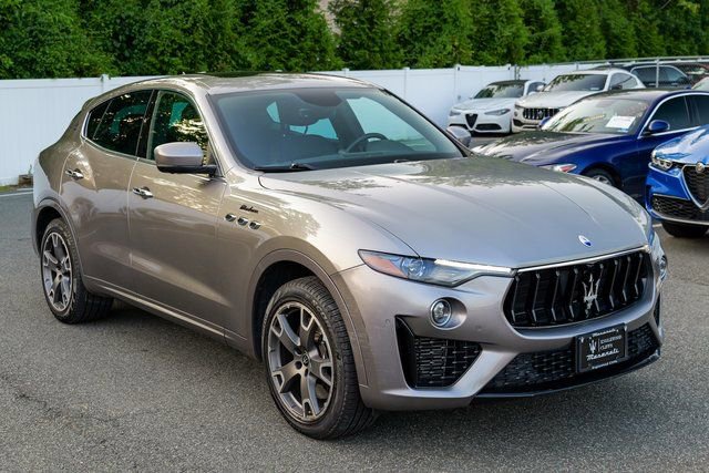Used 2022 Maserati Levante Modena AWD/4WD image 9