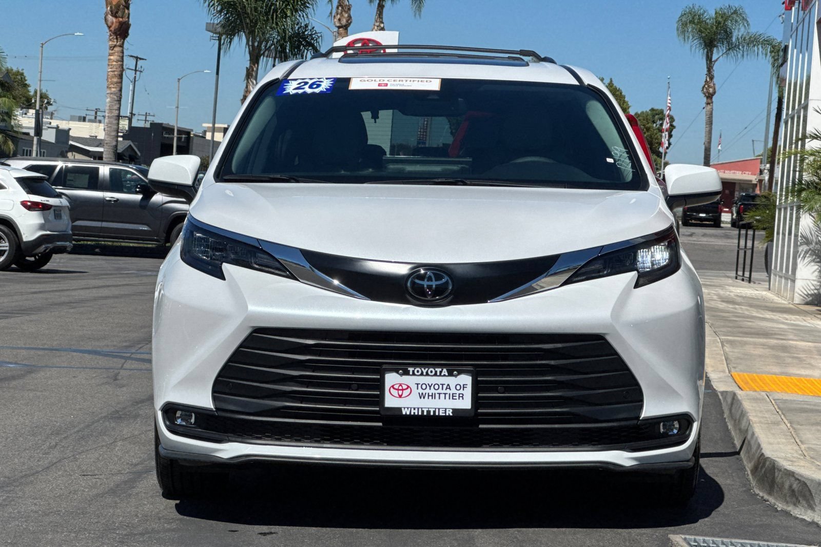 Used 2026 Toyota Sienna XLE FWD image 11