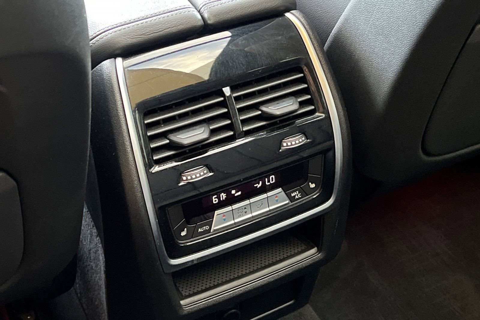 Used 2020 BMW X5 xDrive40i w/ Premium Package image 15