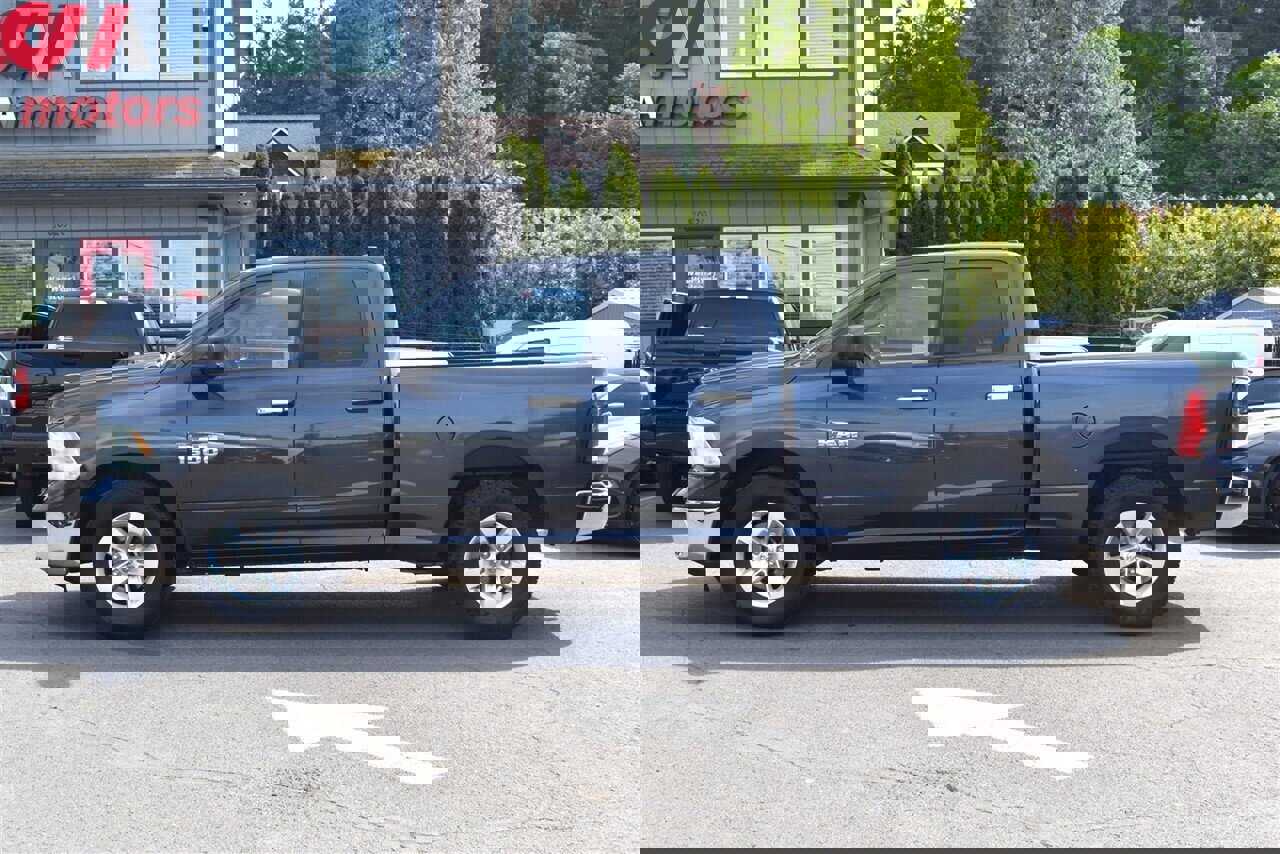 Used 2015 RAM 1500 Classic SLT image 9