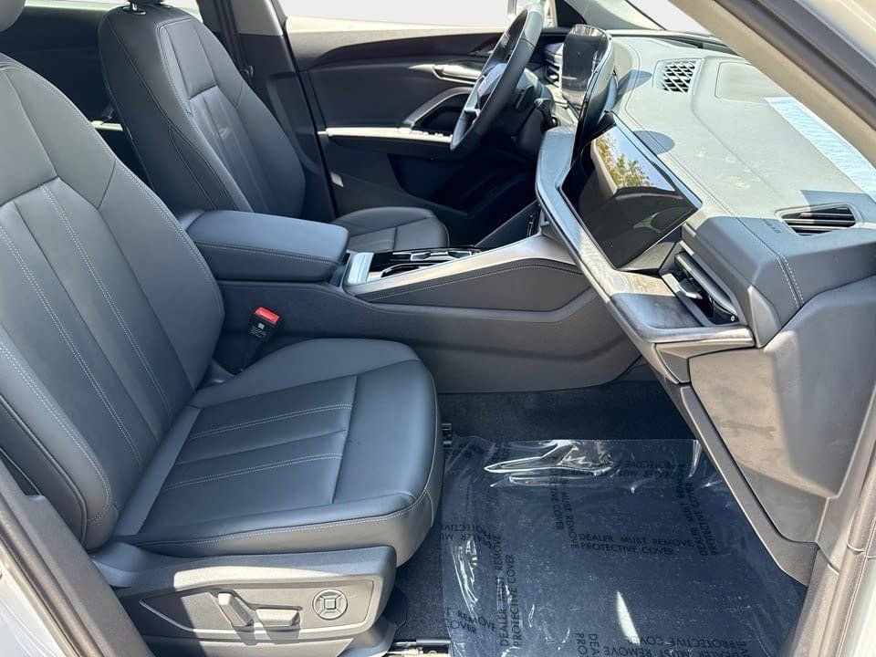 Certified 2025 Audi Q5 Premium w/ Premium Plus AWD/4WD image 10