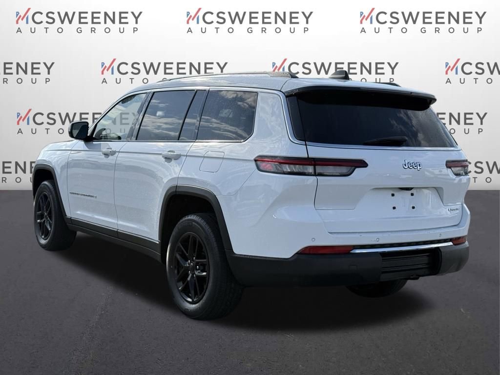 Used 2023 Jeep Grand Cherokee L Laredo RWD image 3