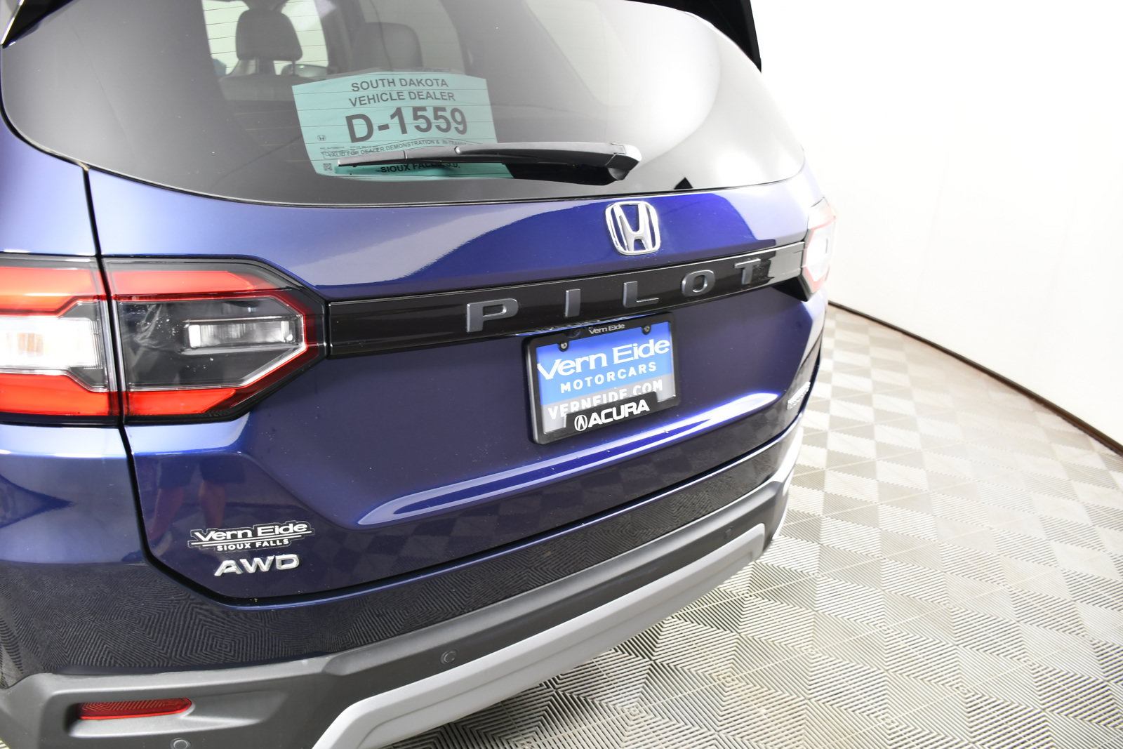Used 2025 Honda Pilot Touring image 15
