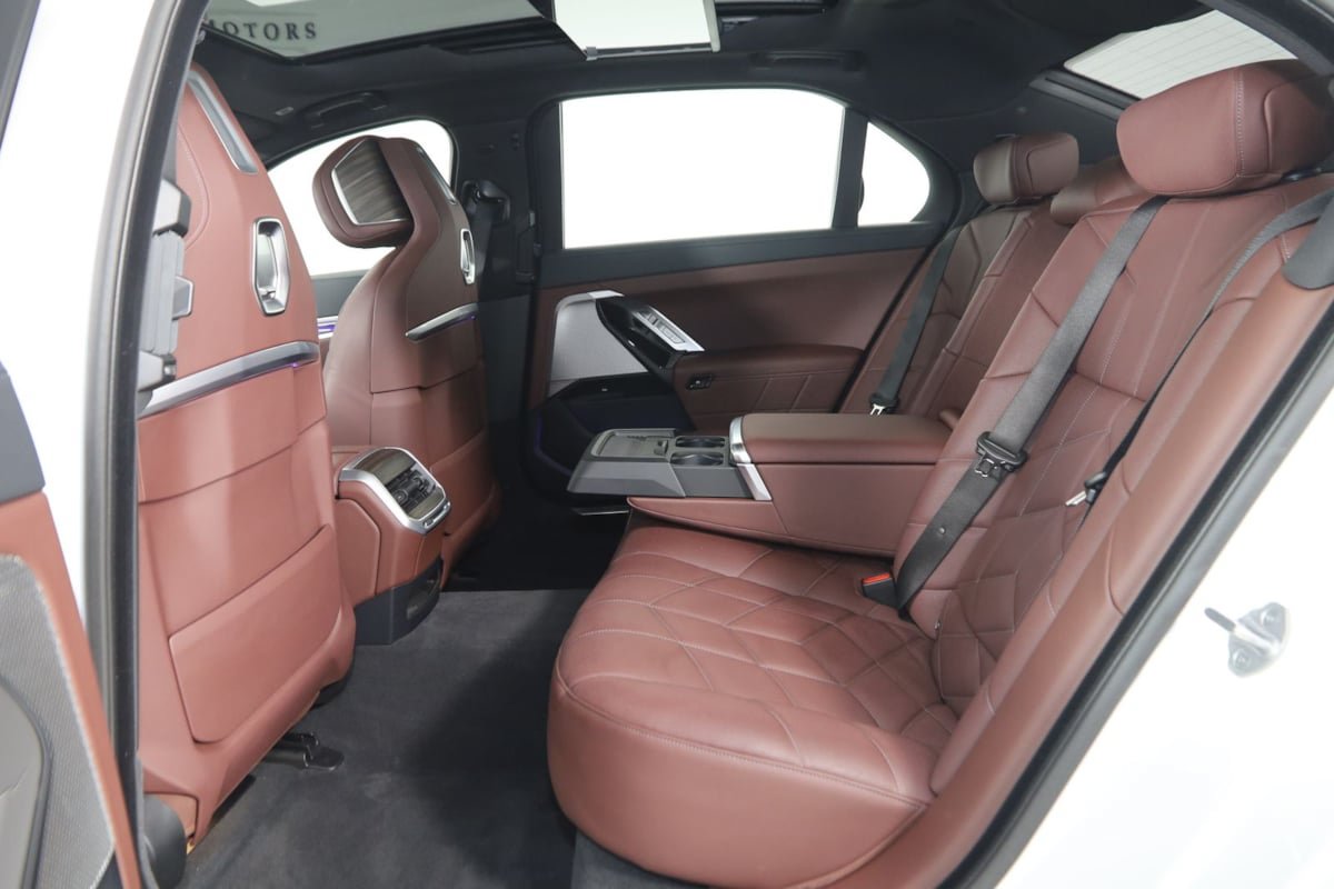 Used 2025 BMW 760i xDrive AWD/4WD image 72