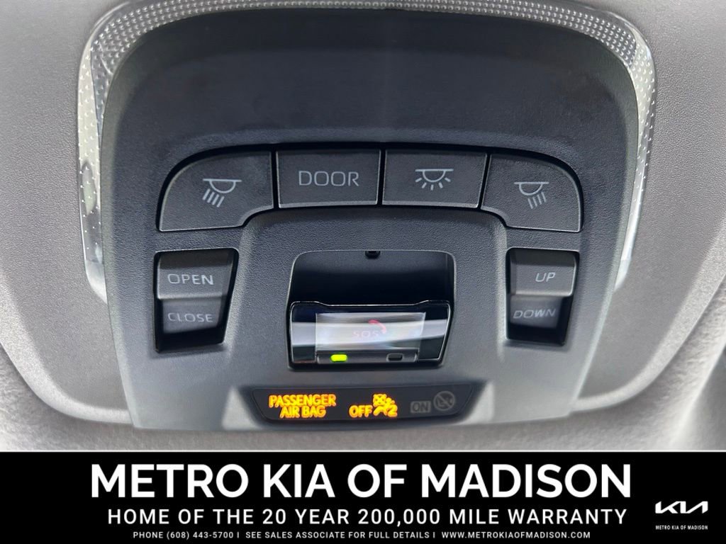 Used 2023 Toyota Corolla Cross XLE image 28