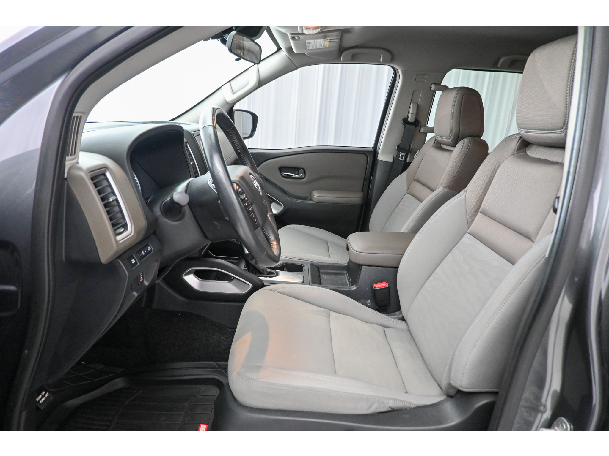 Used 2022 Nissan Frontier SV w/ Technology Package AWD/4WD image 30