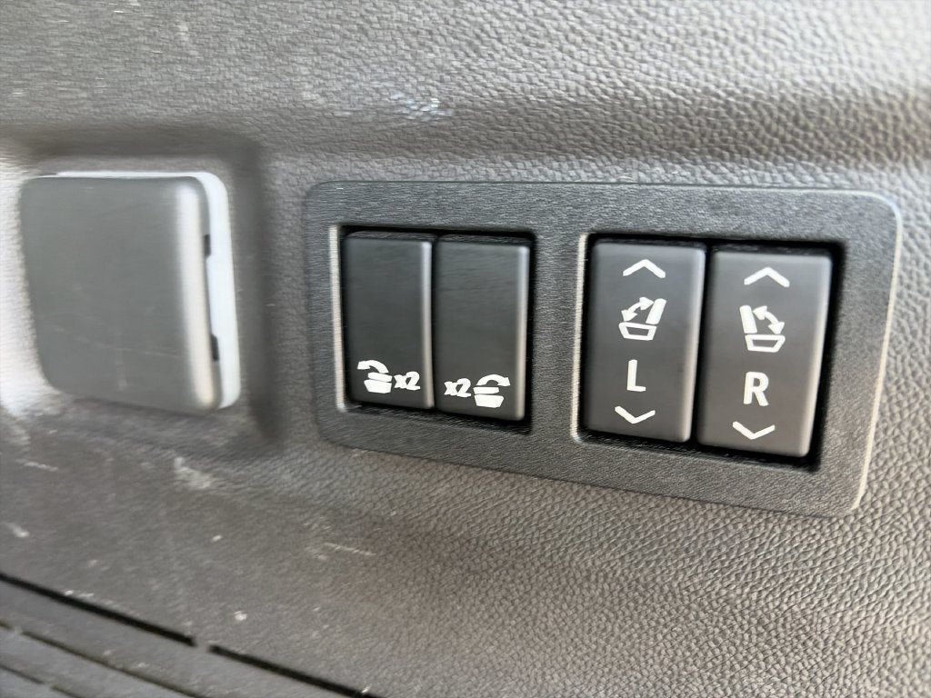 Used 2021 Chevrolet Tahoe Premier RWD image 34
