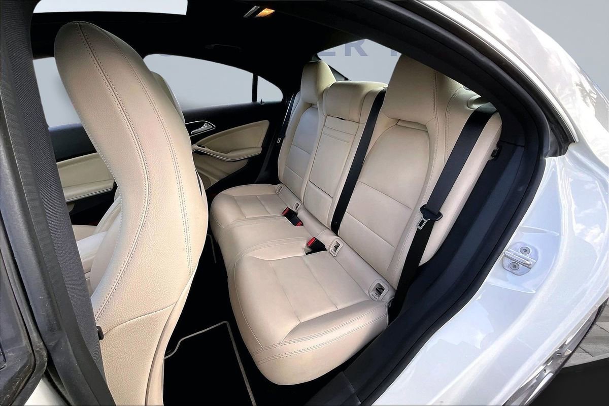 Used 2015 Mercedes-Benz CLA 250 image 22
