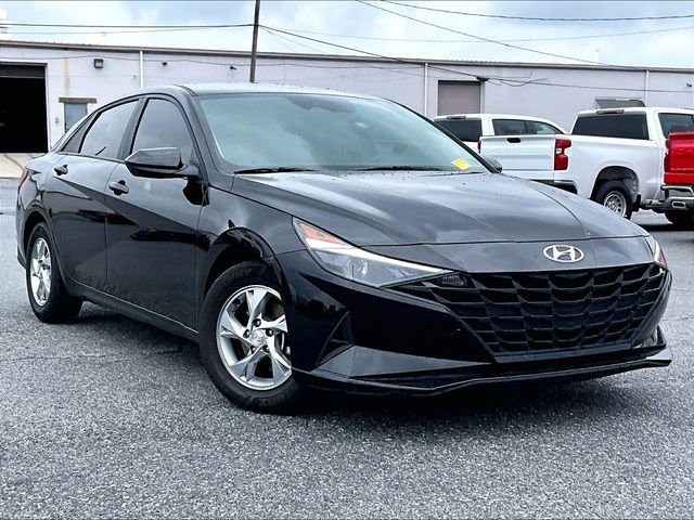 Used 2021 Hyundai Elantra SE FWD image 1