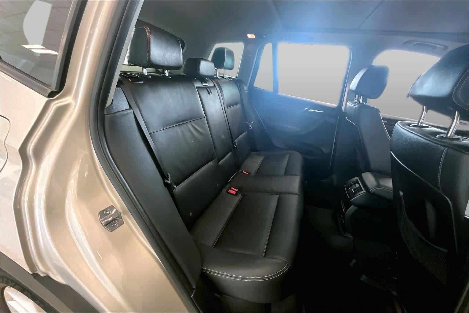 Used 2016 BMW X3 sDrive28i RWD image 19