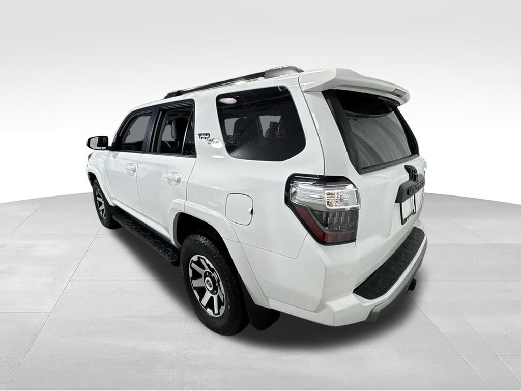 Used 2022 Toyota 4Runner TRD Off-Road Premium AWD/4WD image 8