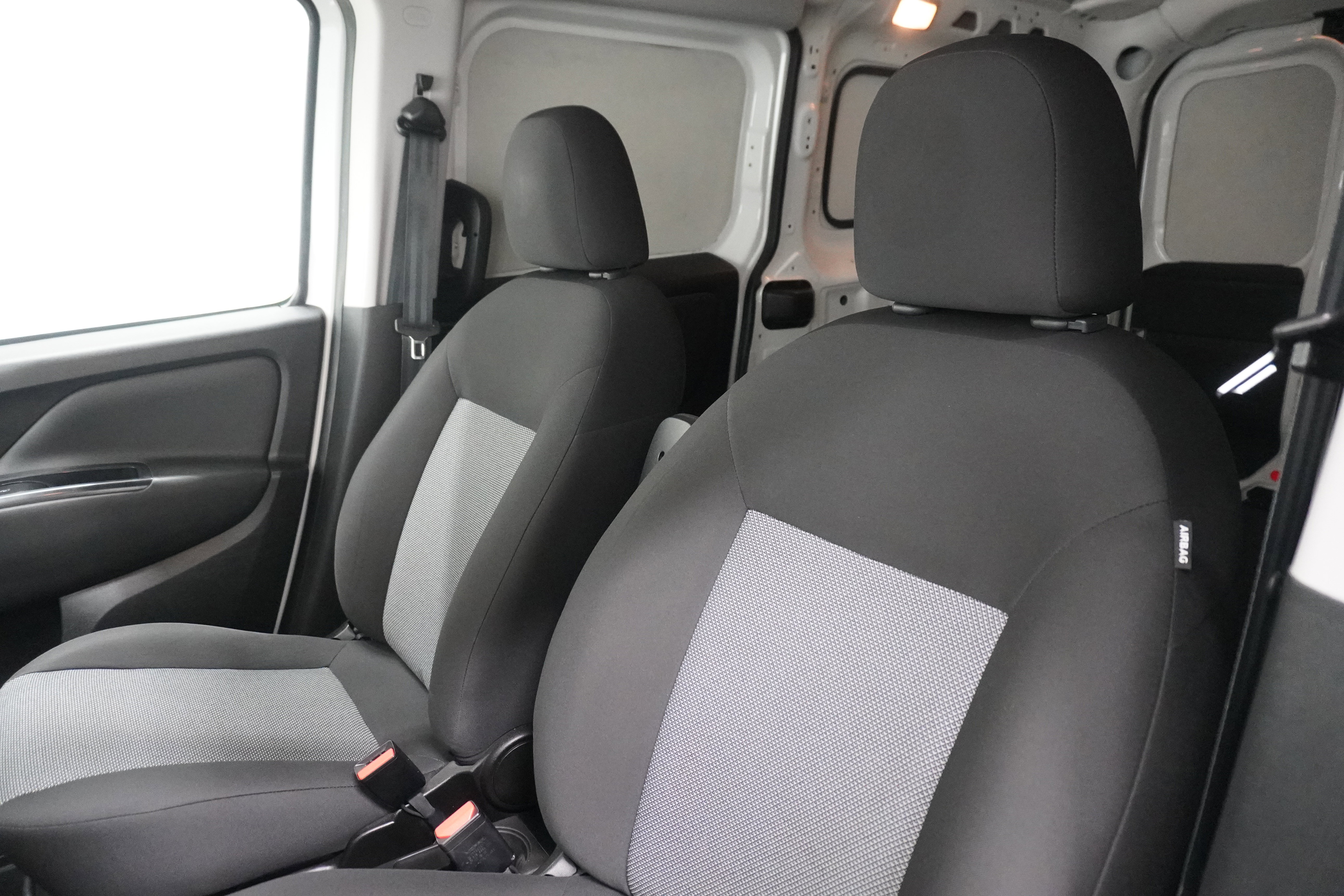 Used 2020 RAM ProMaster City Tradesman image 11