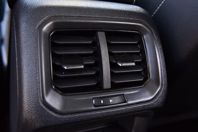 Certified 2022 Volkswagen Taos SE w/ Panoramic Sunroof Package image 23