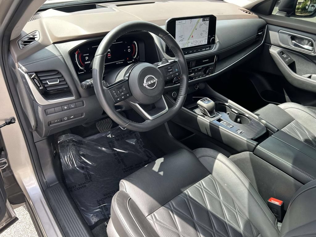 Used 2023 Nissan Rogue Platinum w/ Platinum Premium Package FWD image 17