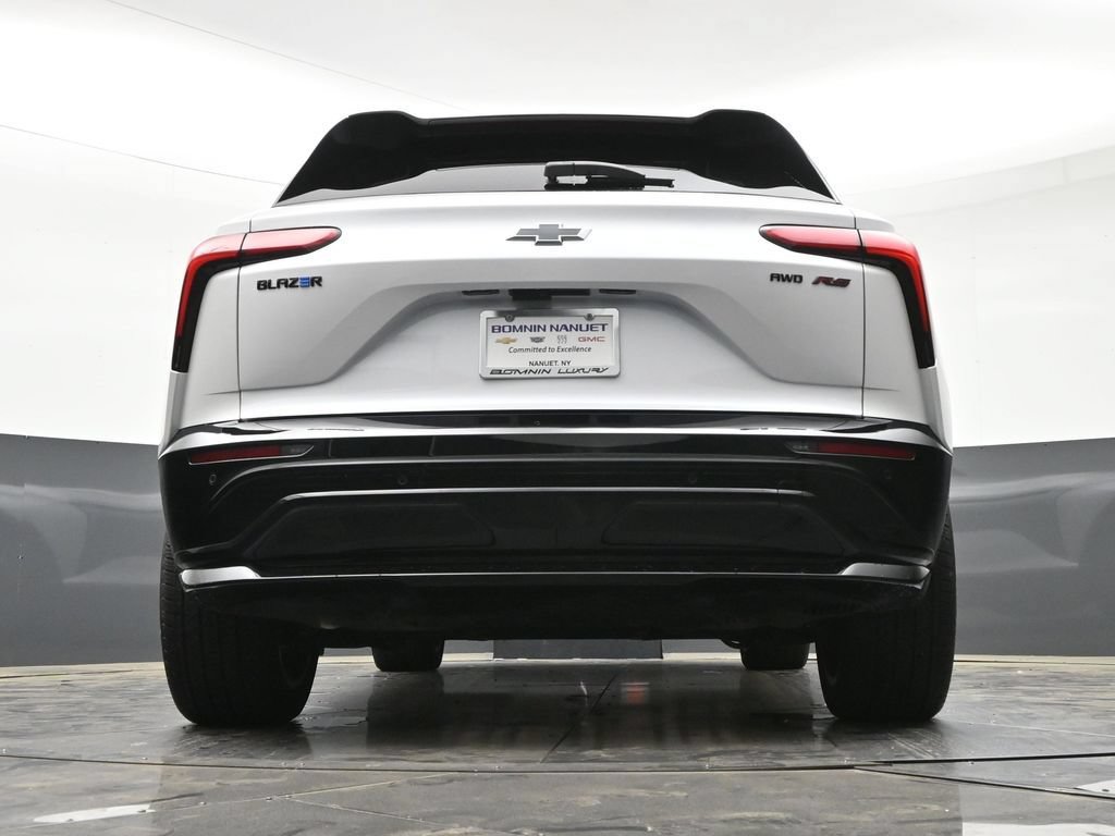 Used 2025 Chevrolet Blazer EV RS w/ Super Cruise Package AWD/4WD image 27