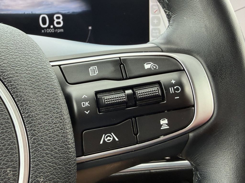 Used 2025 Kia Sportage SX FWD image 32