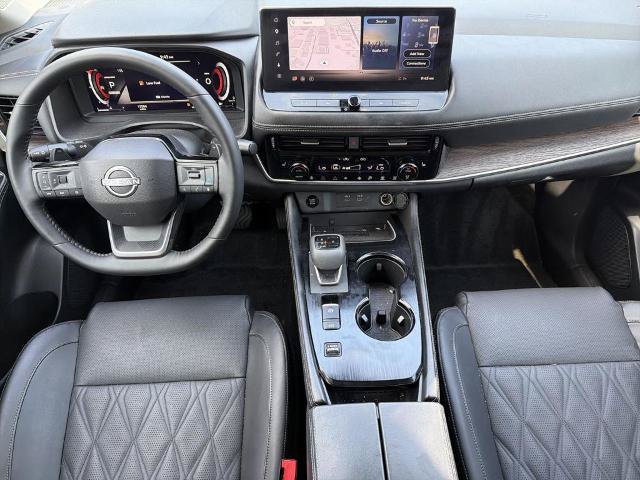 Certified 2025 Nissan Rogue Platinum w/ Platinum Premium Package FWD image 2