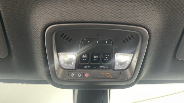 Used 2024 Chevrolet Traverse High Country image 44