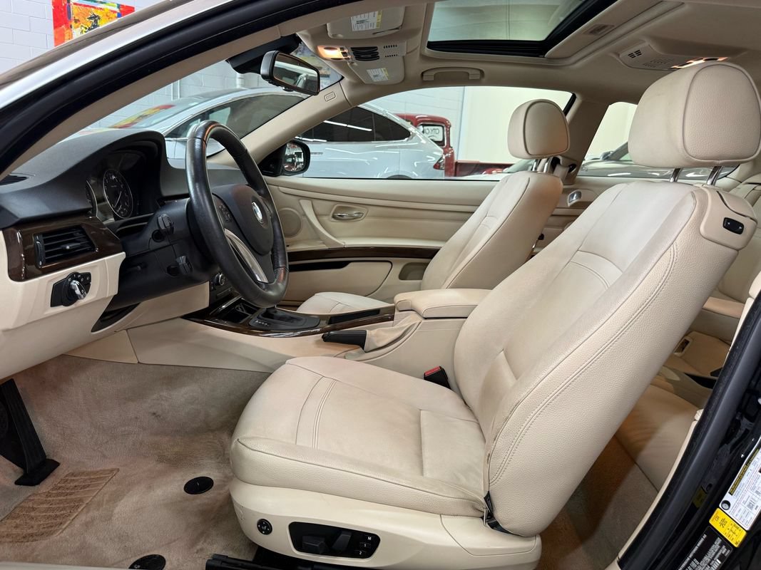 Used 2013 BMW 335i xDrive Coupe AWD/4WD image 12
