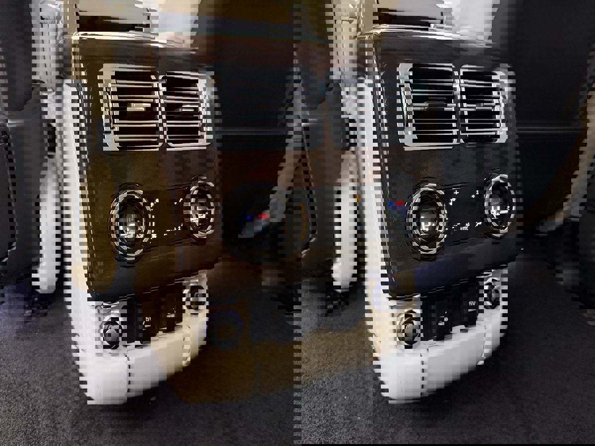 Used 2021 Land Rover Range Rover P525 Westminster Edition LWB image 45