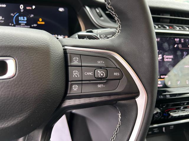 New 2025 Jeep Grand Cherokee Laredo X w/ Luxury Tech Group I image 15