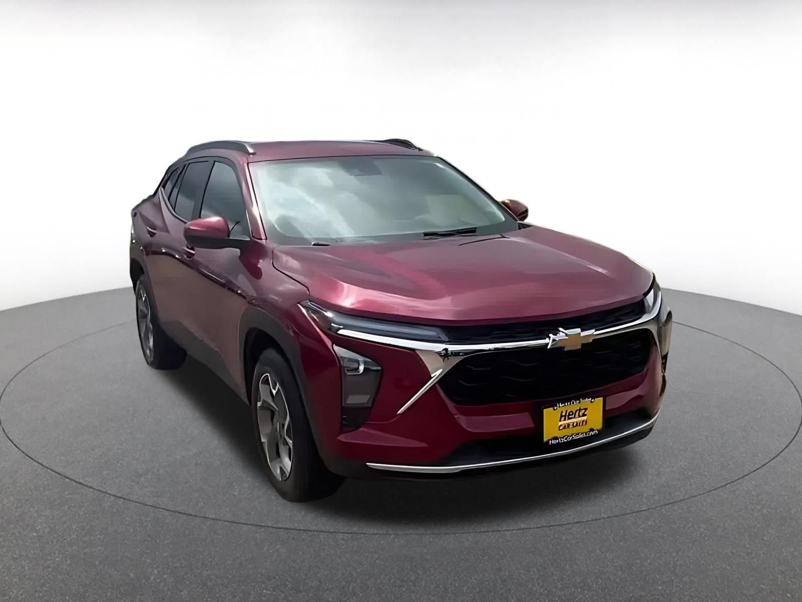Used 2025 Chevrolet Trax LT FWD image 7