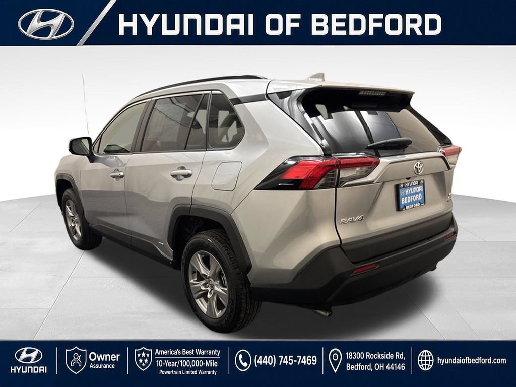 Used 2025 Toyota RAV4 XLE AWD/4WD image 9