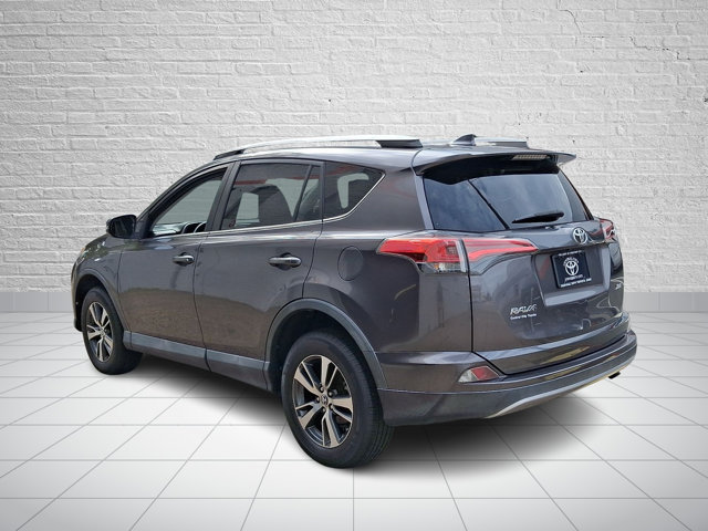 Used 2018 Toyota RAV4 XLE FWD image 4