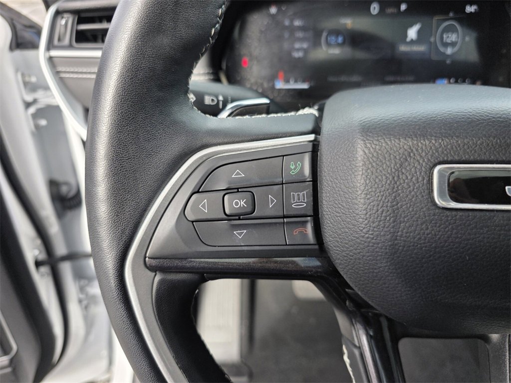 Used 2022 Jeep Grand Cherokee Altitude image 21