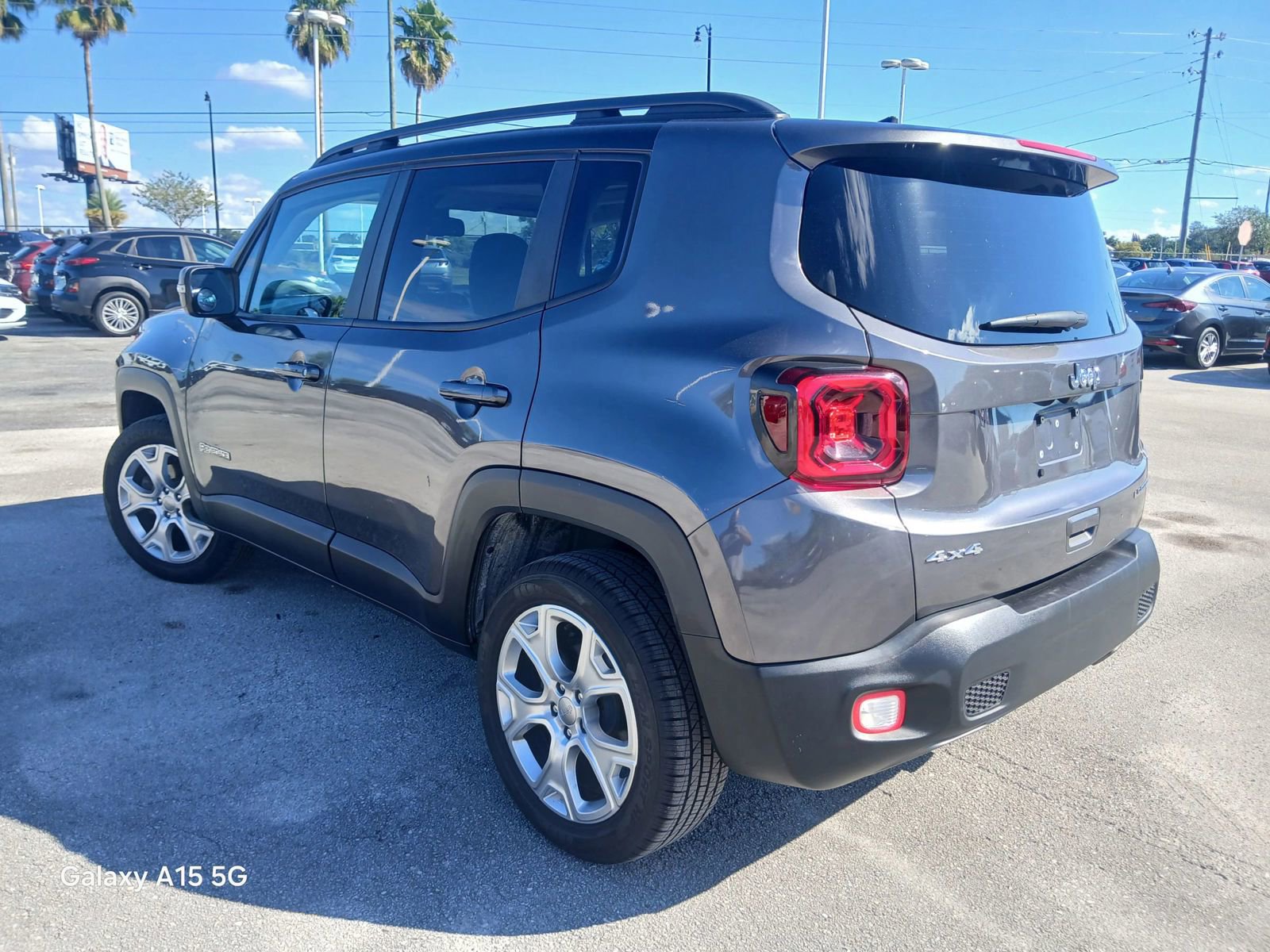 Used 2020 Jeep Renegade Limited w/ LED Lighting Group image 33