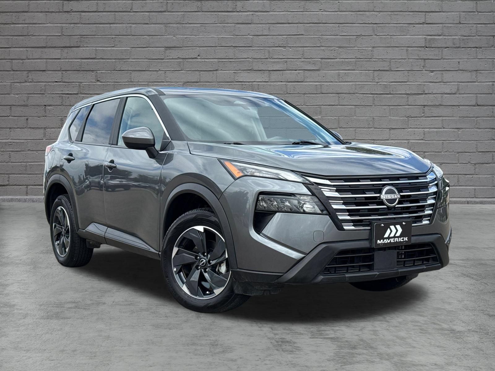 Used 2024 Nissan Rogue SV
