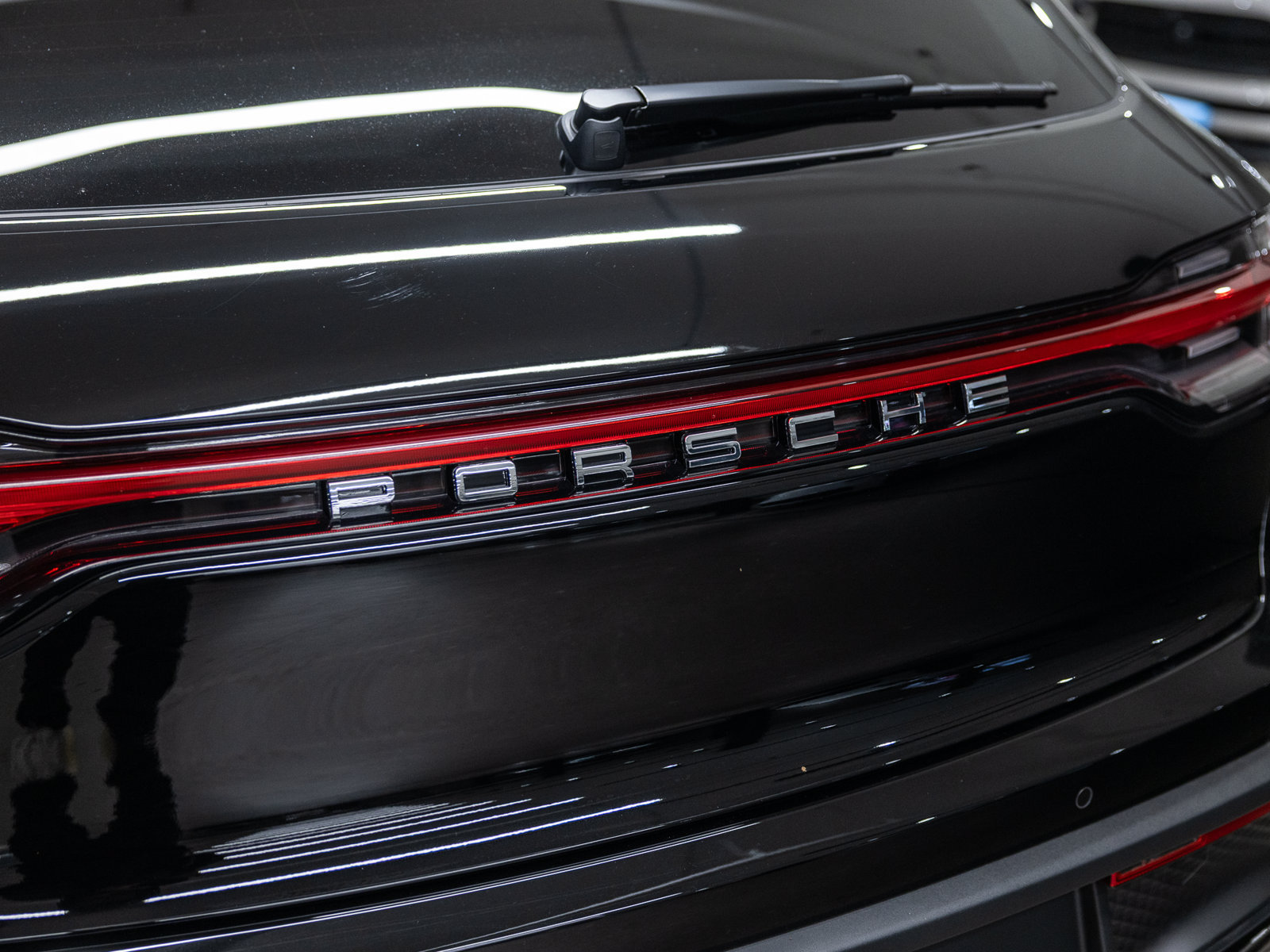 Used 2026 Porsche Macan AWD/4WD image 21