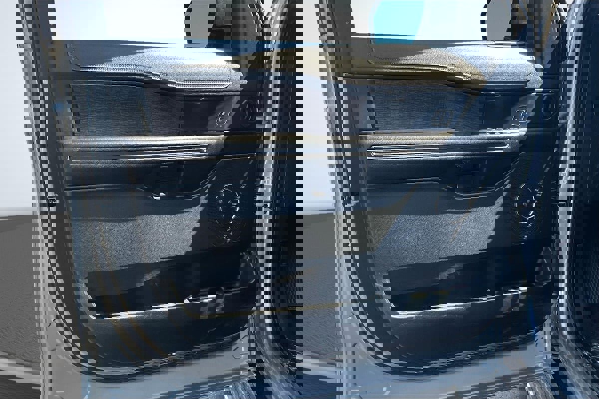 Used 2020 Ford Expedition Limited image 23